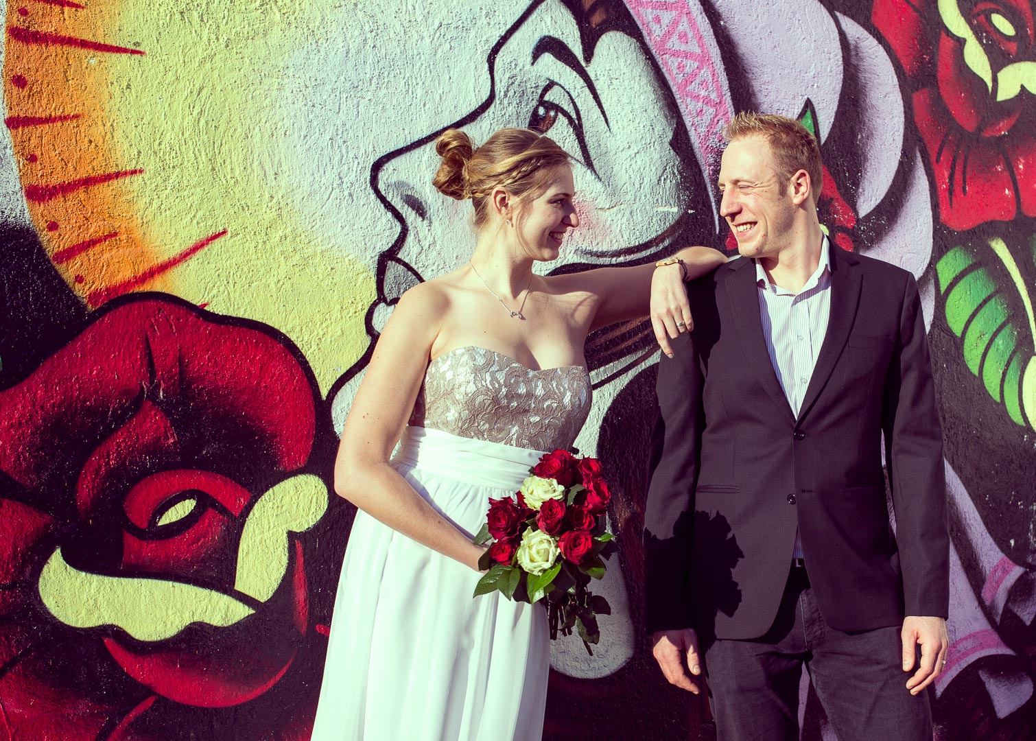 Hochzeitsfotograf in Weinheim, im Standesamt oder in der Kirche oder im Park.
