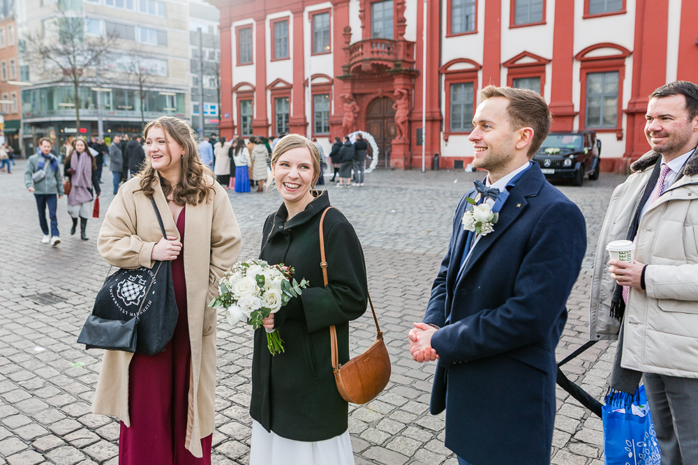 Winterhochzeit in Mannheim am Alten Rathaus