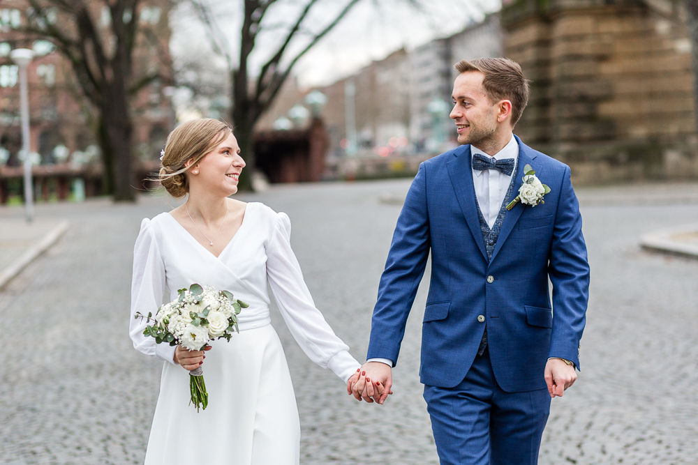 Winterhochzeit in Mannheim am Wasserturm 